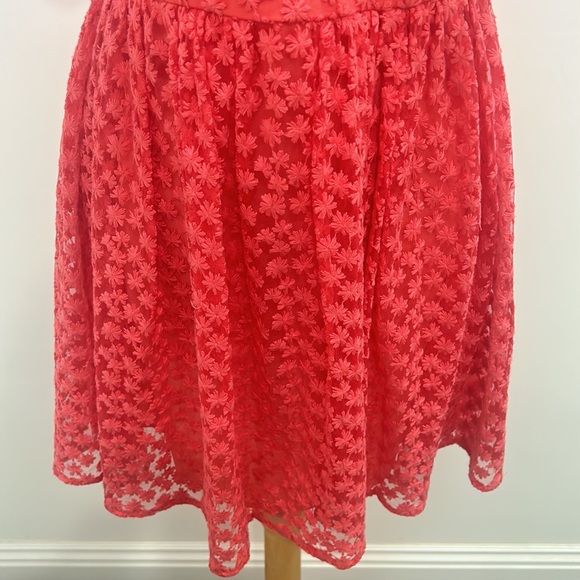 PINK EMBROIDERED FLORAL MINI DRESS WITH PLEATED SKIRT, SIZE 6 - Picture 5 of 8